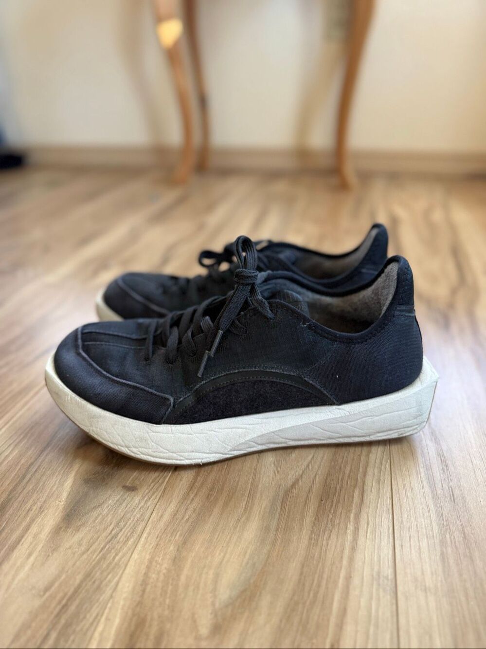 Allbirds Mens Black Risers Blizzard Sole Tread Lighter Lace-up Sneakers Size 11